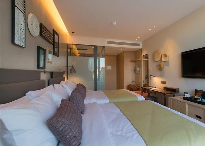 Hotell Indigo By Ihg-adults Only Larnaca